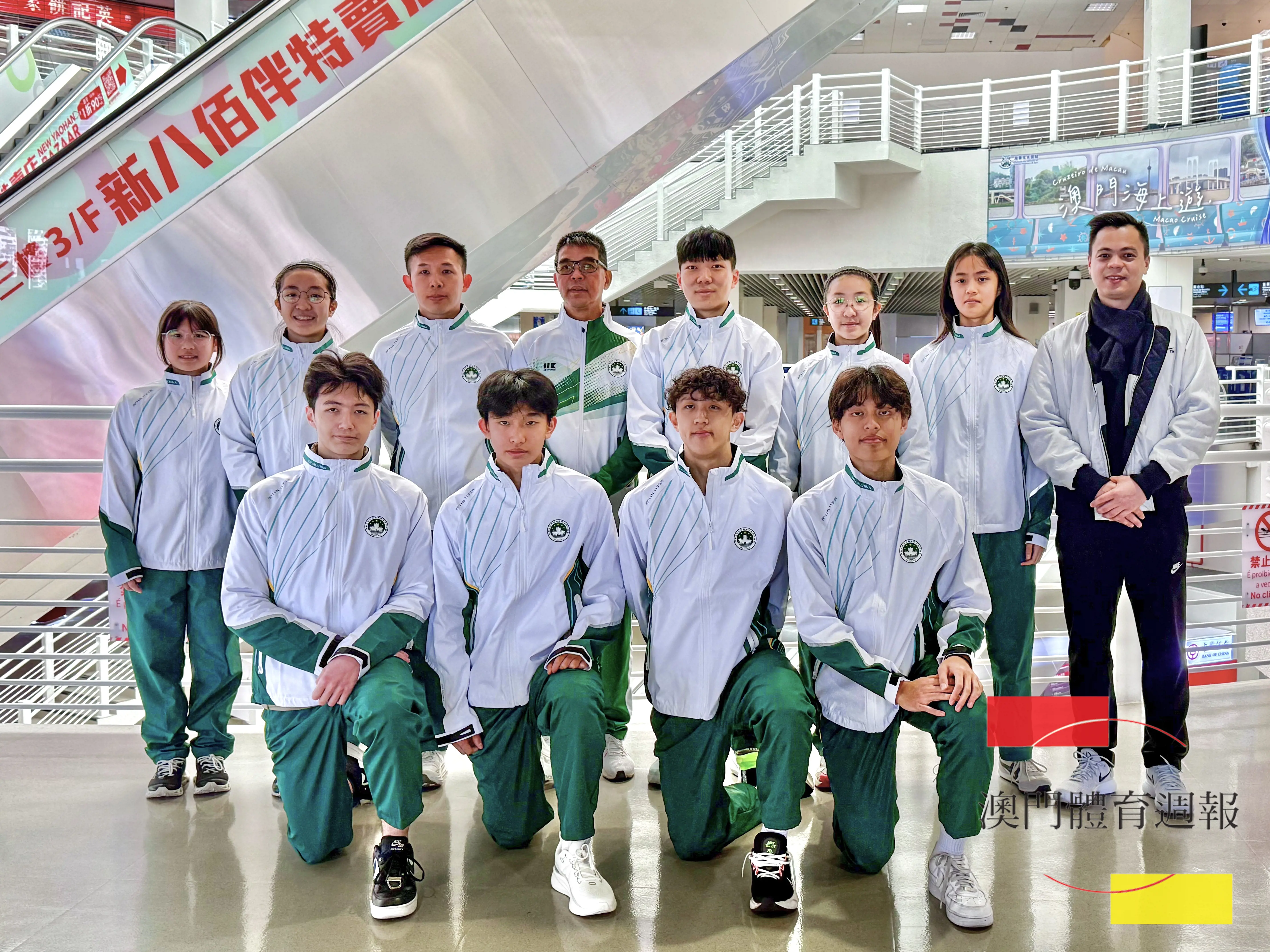 Team Photo.JPG